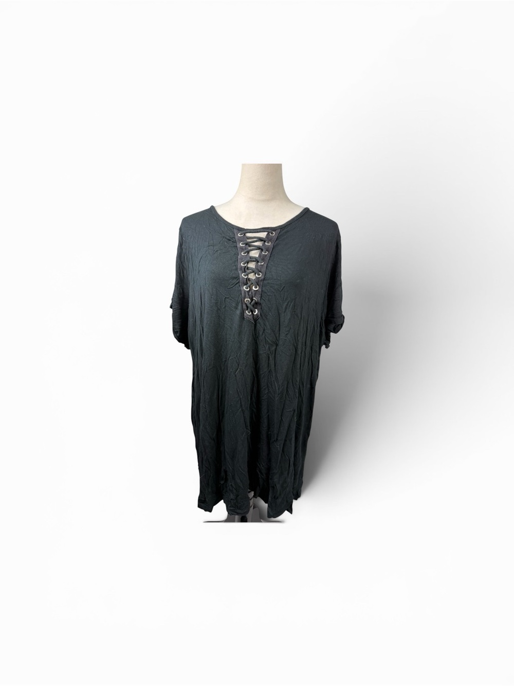 torrid Black Lace-Up V-Neck Short Sleeve Top size 4-4X/26